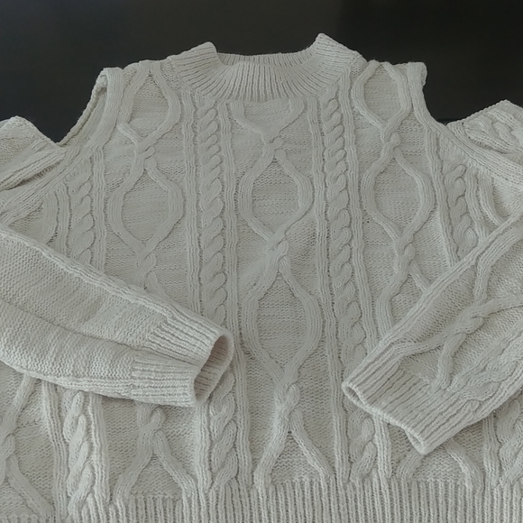 Dex Ladies Cold Shoulder Sweater - Picture 2 of 8